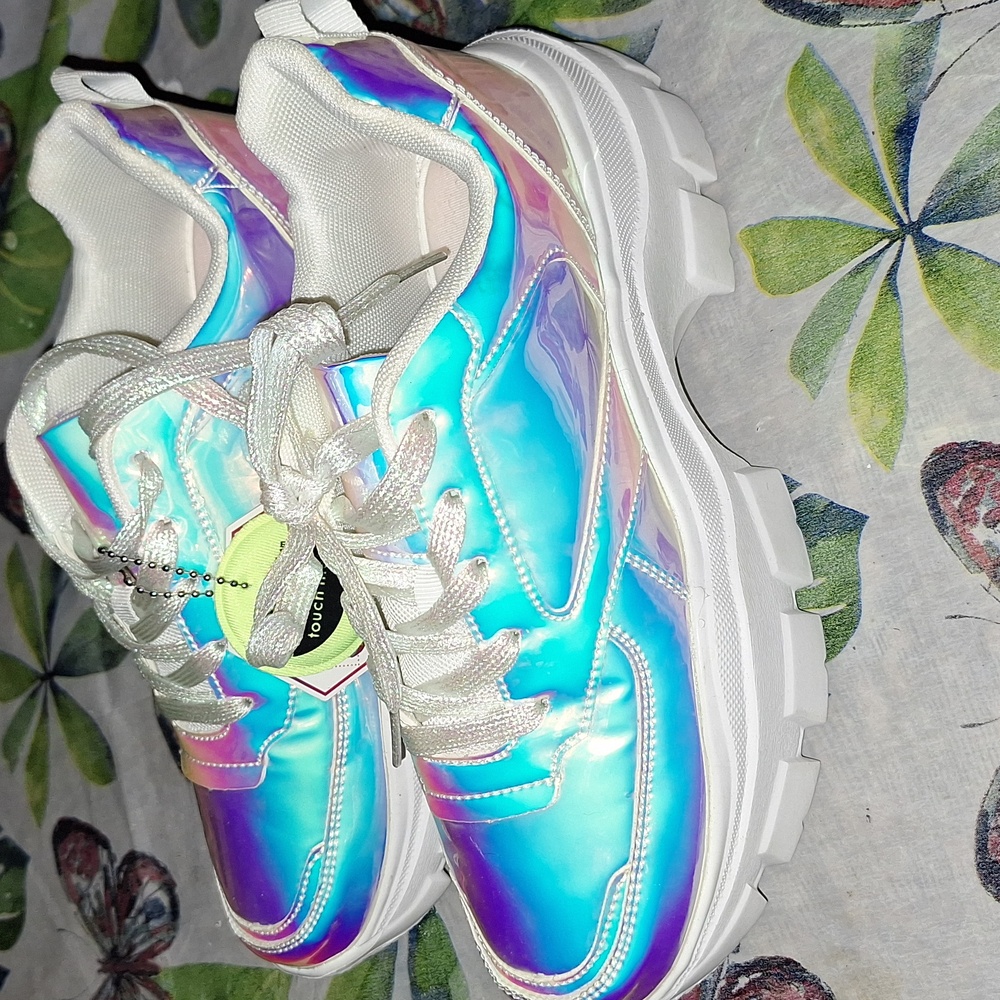 NWT SIZE 9 LUCKY STEP HOLOGRAM MEMORY FOAM PLATFORM SNEAKERS - Picture 2 of 9